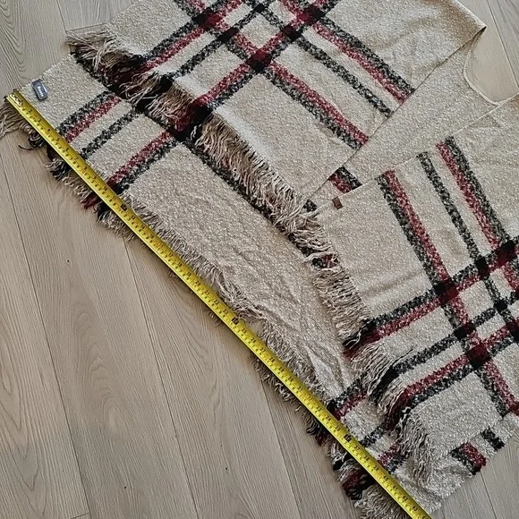 Roots Canada Cozycore Cape Poncho Wearable Blanket Sweater One Size - Picture 9 of 11